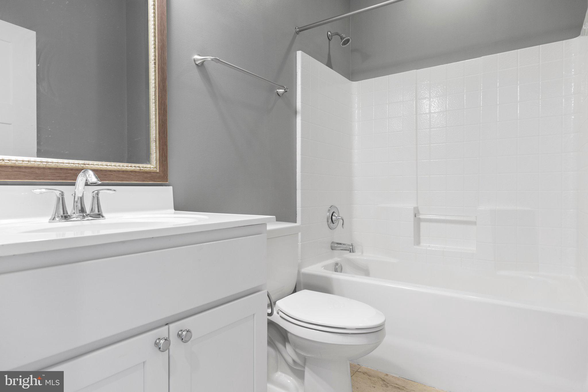 27471 Strawberry Hill Road Rhoadesville, VA 22542 - Photo 25 of 56 HALL FULL BATH