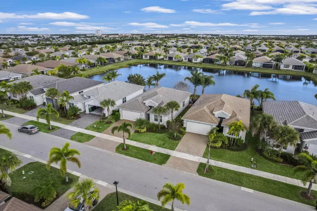 $475,000 | 12180 Southwest Jasper Lake Way, Port St. Lucie, FL 34987