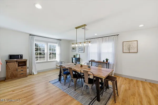 $285,000 | 1004 Meadow Heights Drive, Jackson, MS 39206