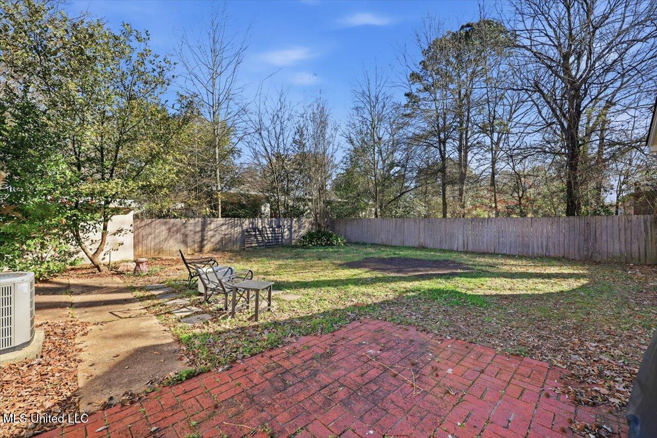1004 Meadow Heights Drive Jackson, MS 39206 - Photo 29 of 30 29-1004 Meadow Heights Dr _ Home Tours M