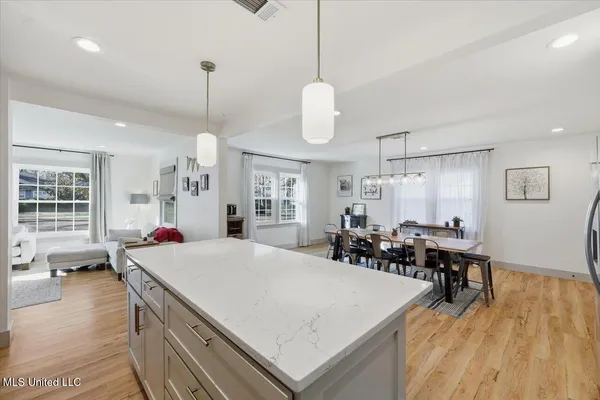 $285,000 | 1004 Meadow Heights Drive, Jackson, MS 39206