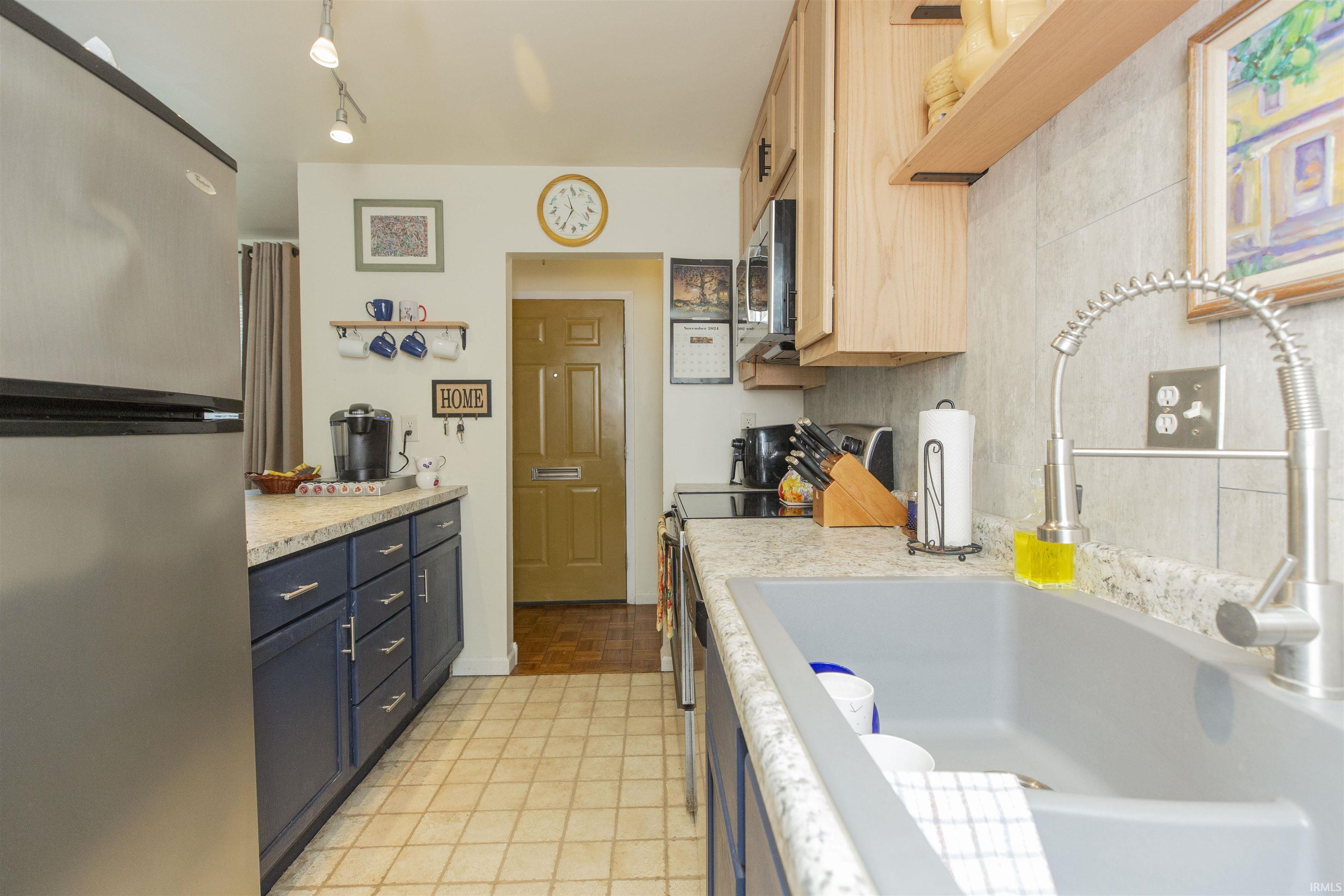2500 Topsfield Road, Unit 212 South Bend, IN 46614 - Photo 8 of 28 Gallery Image 8