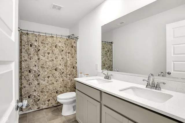 $367,500 | 727 Oxford Lane, Danville, IN 46122