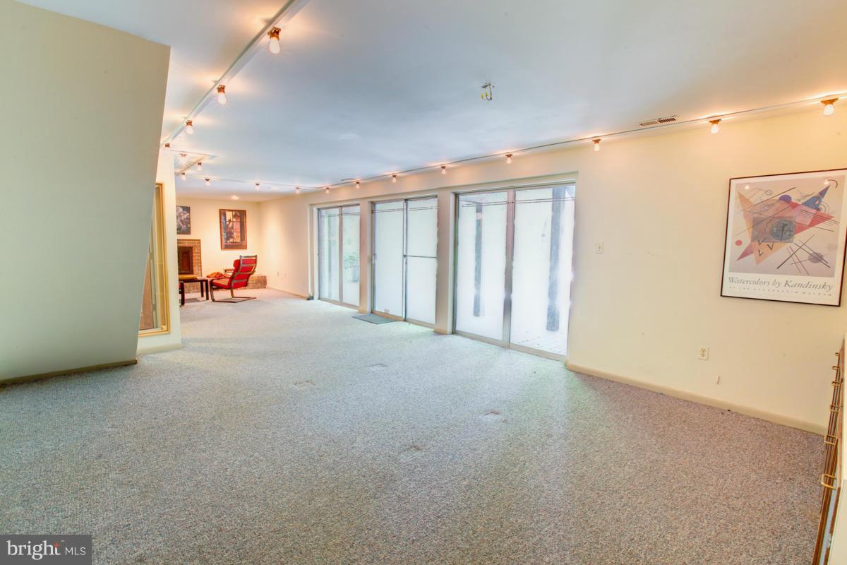 3704 Gardenview Road Baltimore, MD 21208 - Photo 23 of 30 Family Room