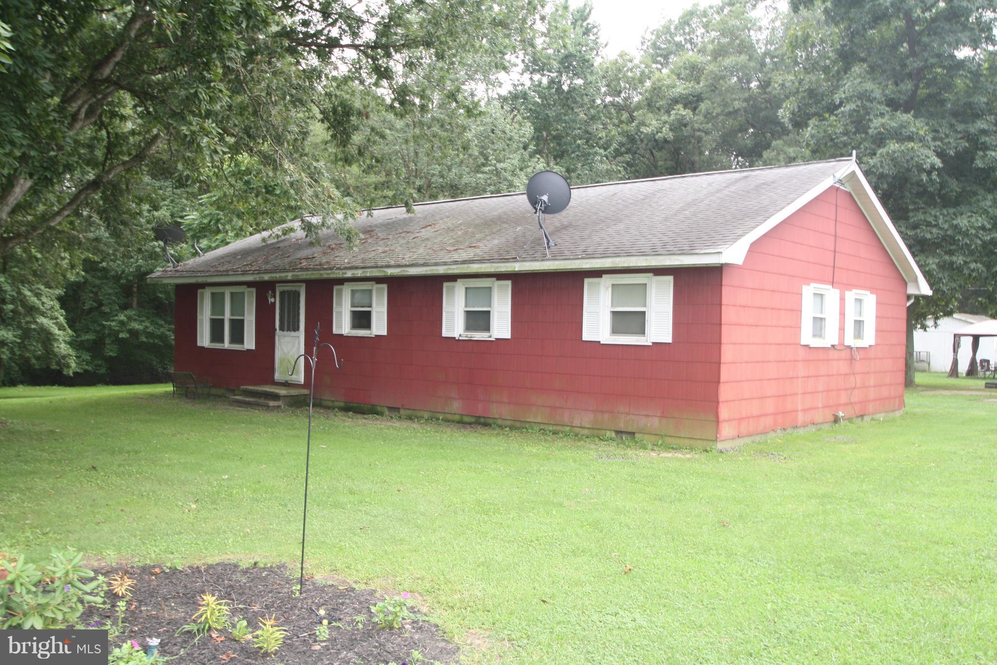 14006 Clarks Lane Ridgely, MD 21660 - Photo 2 of 7 Exterior (General)