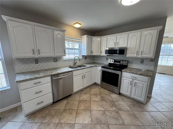 $429,900 | 6880 Hillsboro Road, Bonne Terre, MO 63628
