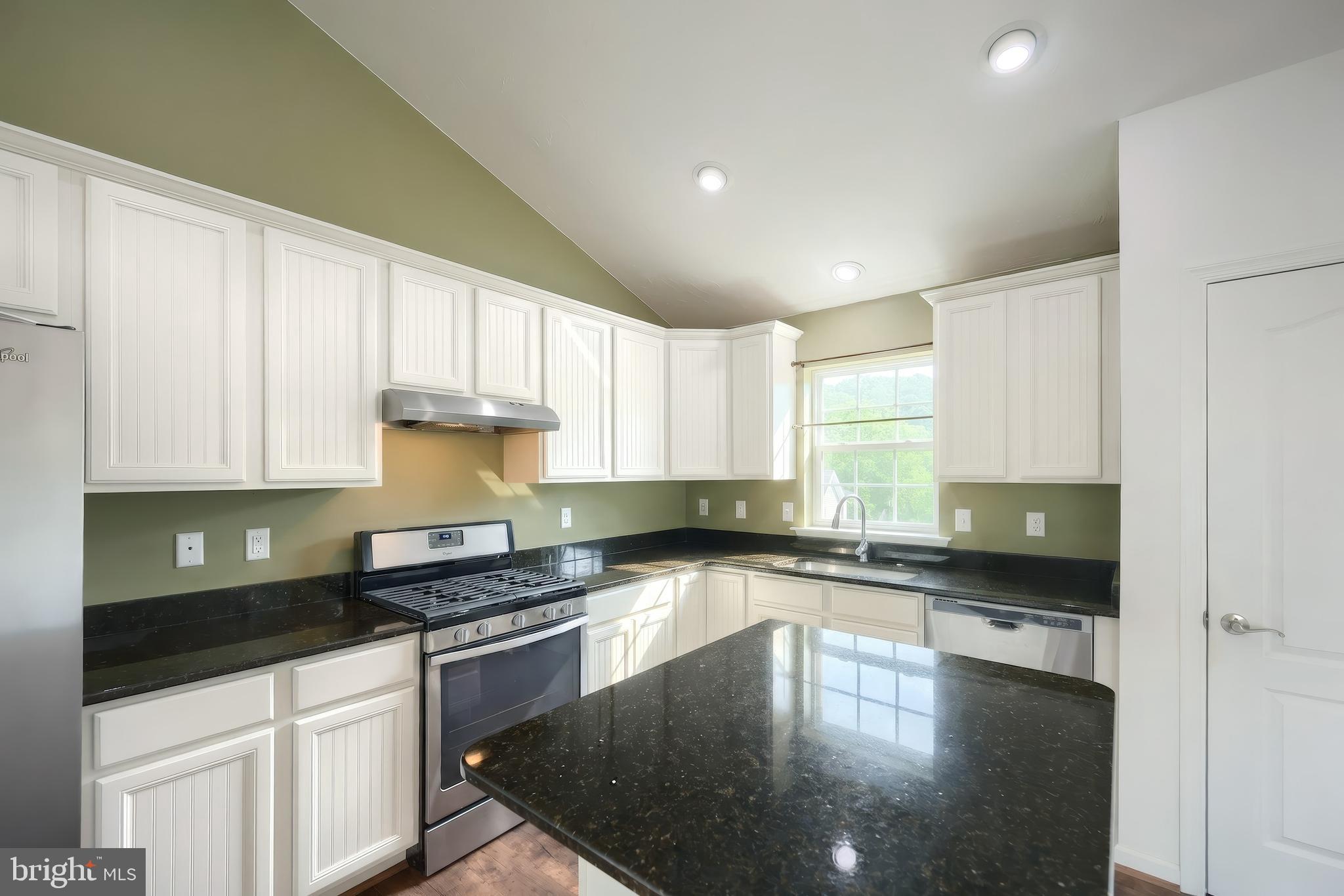 920 Friar Run Hanover, PA 17331 - Photo 17 of 47