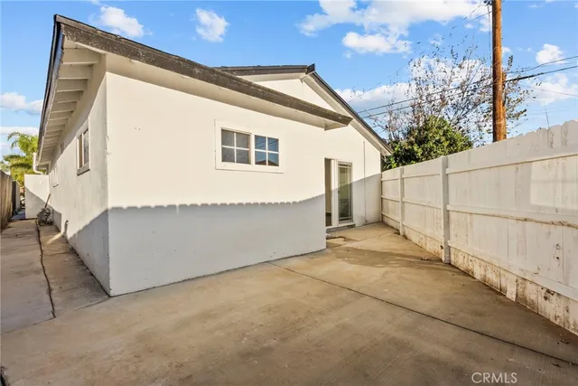a view of a house with a garage
