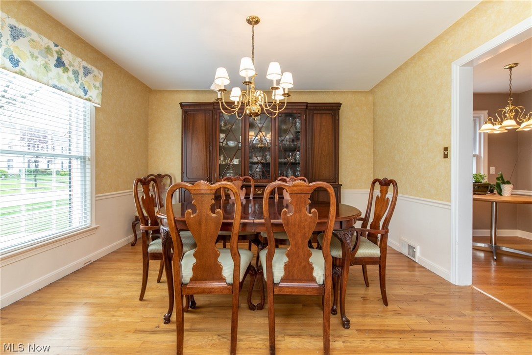 2576 Saybrook Road Cleveland, OH 44118 - Photo 6 of 31 Gallery Image 6