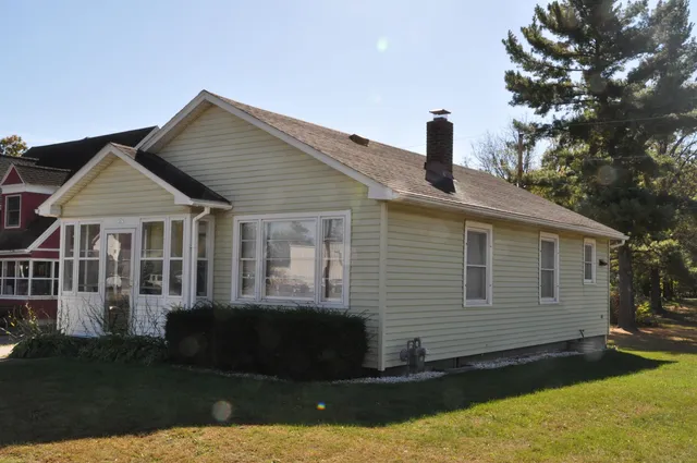 $215,000 | 204 East Madison Street, Spring Green, WI 53588