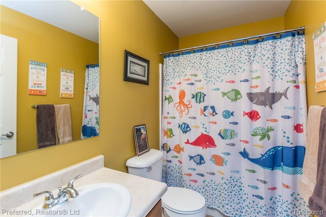 27436 Victoria Road Novi, MI 48374 - Photo 24 of 28 DSC_5811.jpg