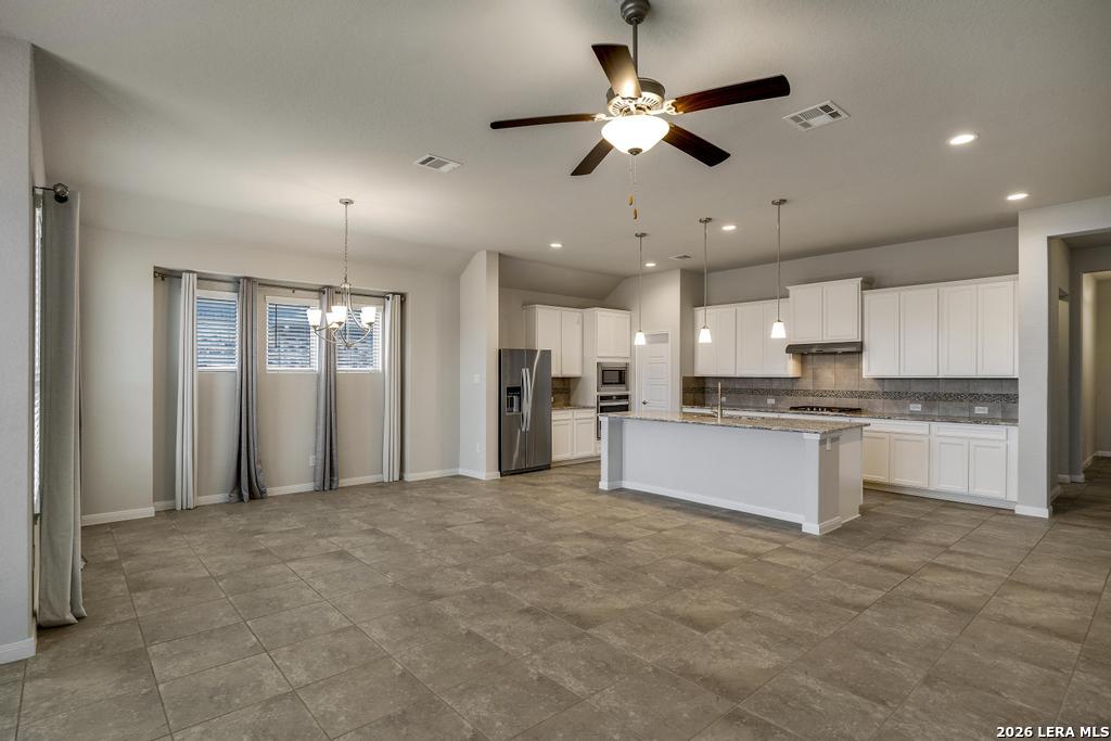 624 Colt Trail Schertz, TX 78154 - Photo 3 of 25