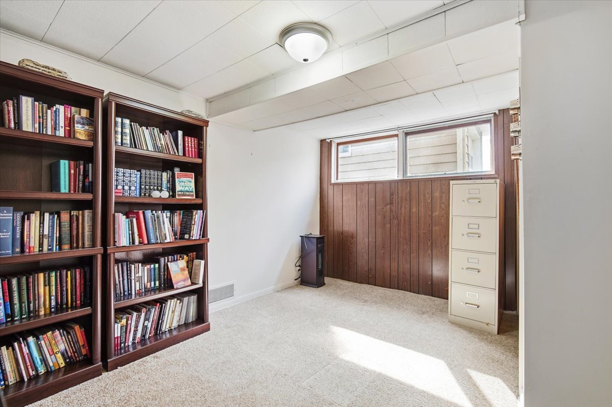 505 West Summit Street Normal, IL 61761 - Photo 6 of 35