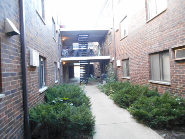 965 North Rohlwing Road, Unit GA Addison, IL 60101 - Photo 3 of 11 Gallery Image 3