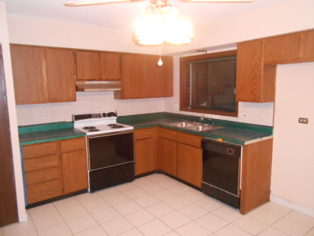 965 North Rohlwing Road, Unit GA Addison, IL 60101 - Photo 4 of 11 Gallery Image 4