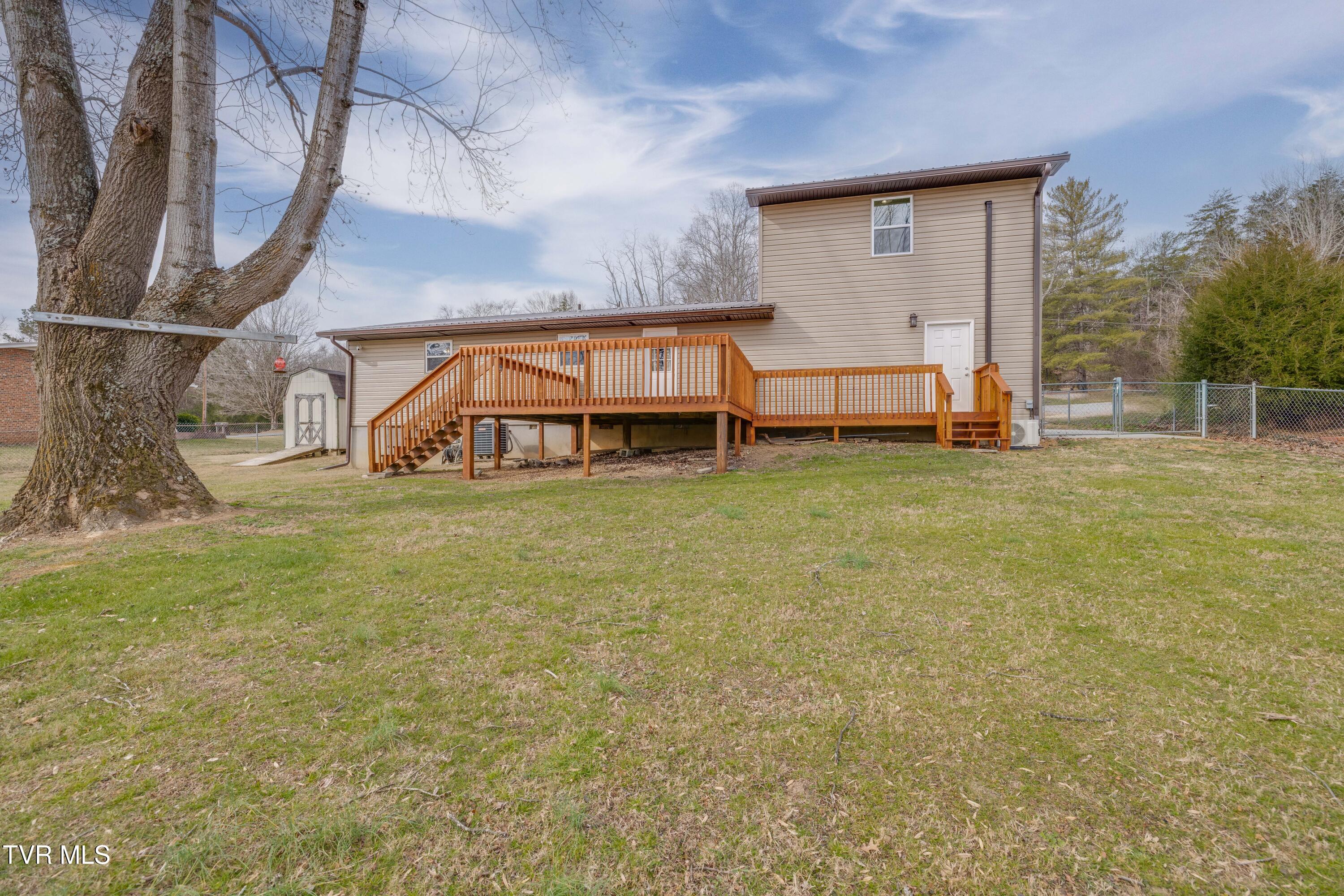 132 Shannon View Road Gray, TN 37615 - Photo 35 of 45 032