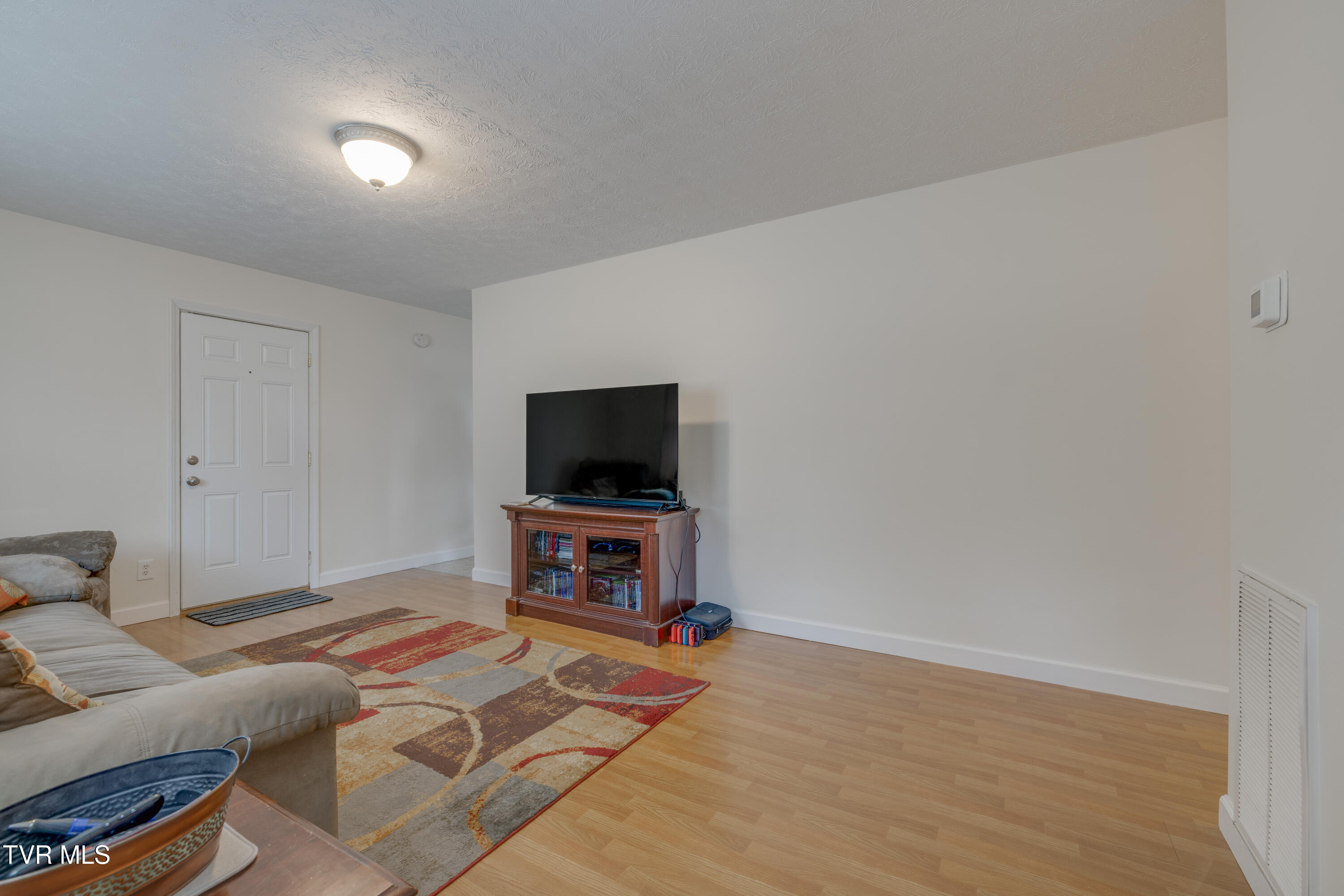 132 Shannon View Road Gray, TN 37615 - Photo 6 of 45 006