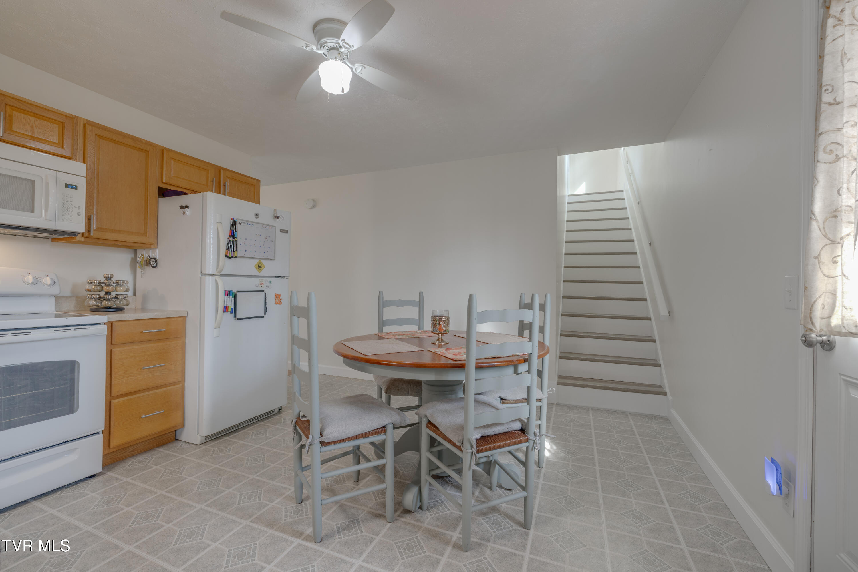 132 Shannon View Road Gray, TN 37615 - Photo 10 of 45 020