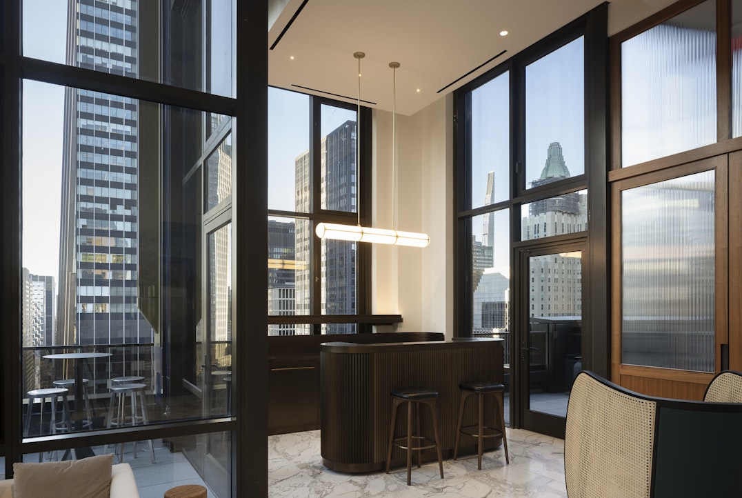 135 East 47th Street, Unit PHD Manhattan, NY 10017 - Photo 23 of 27