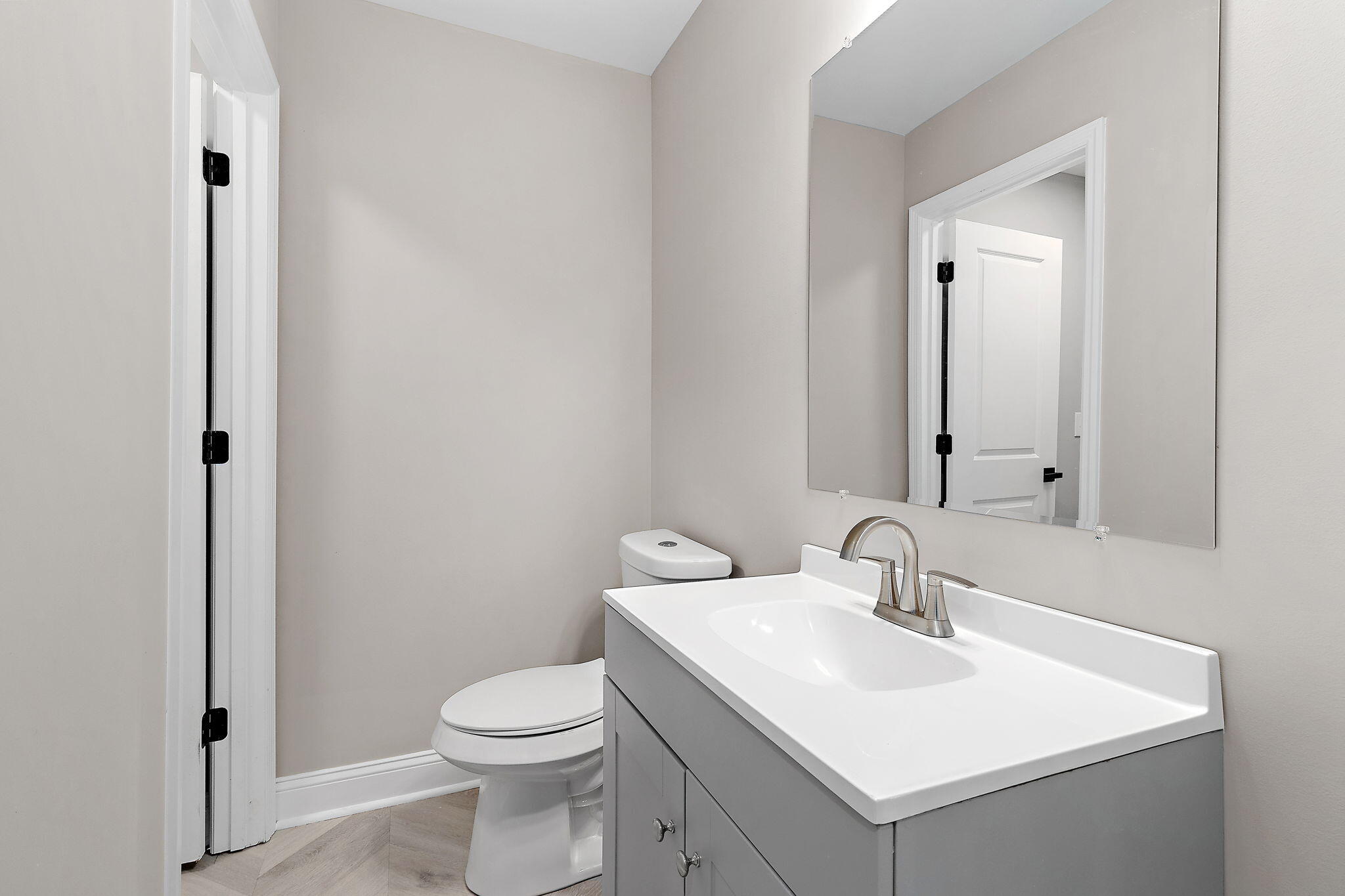 1437 Greens Lake Road Chattanooga, TN 37412 - Photo 24 of 45 full hall/shared bath