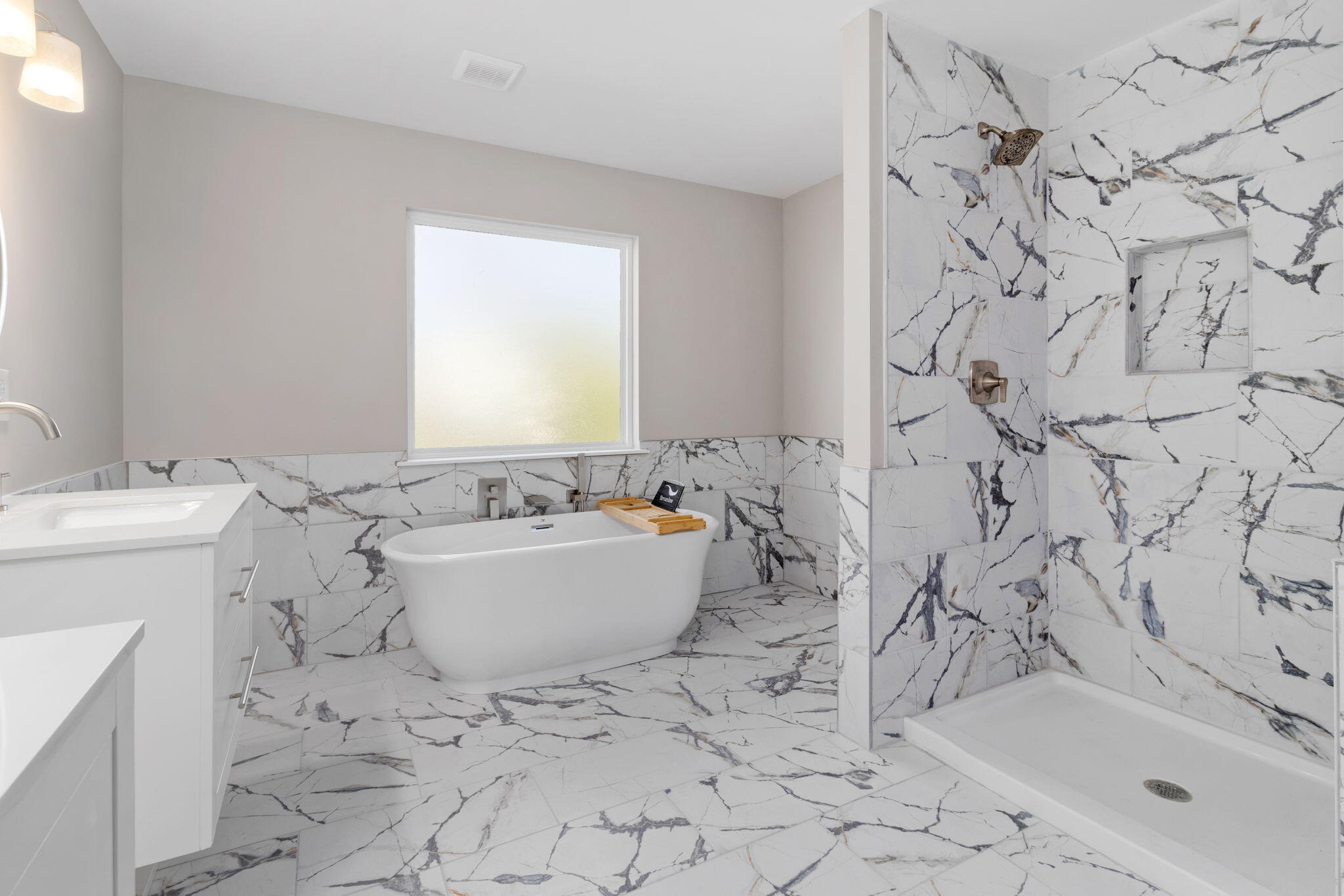 1437 Greens Lake Road Chattanooga, TN 37412 - Photo 35 of 45 Master bath