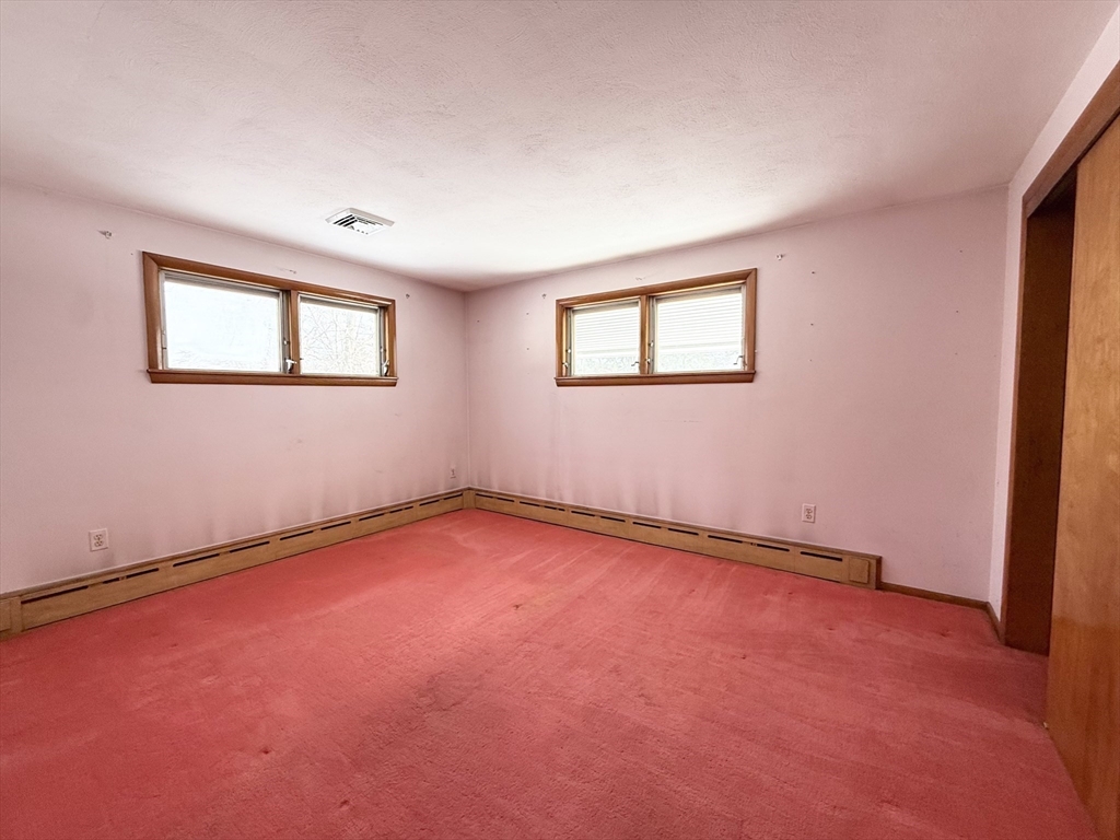 461 Sheridan Street Chicopee, MA 01020 - Photo 23 of 42