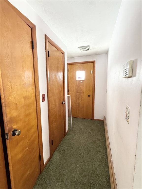 461 Sheridan Street Chicopee, MA 01020 - Photo 37 of 42