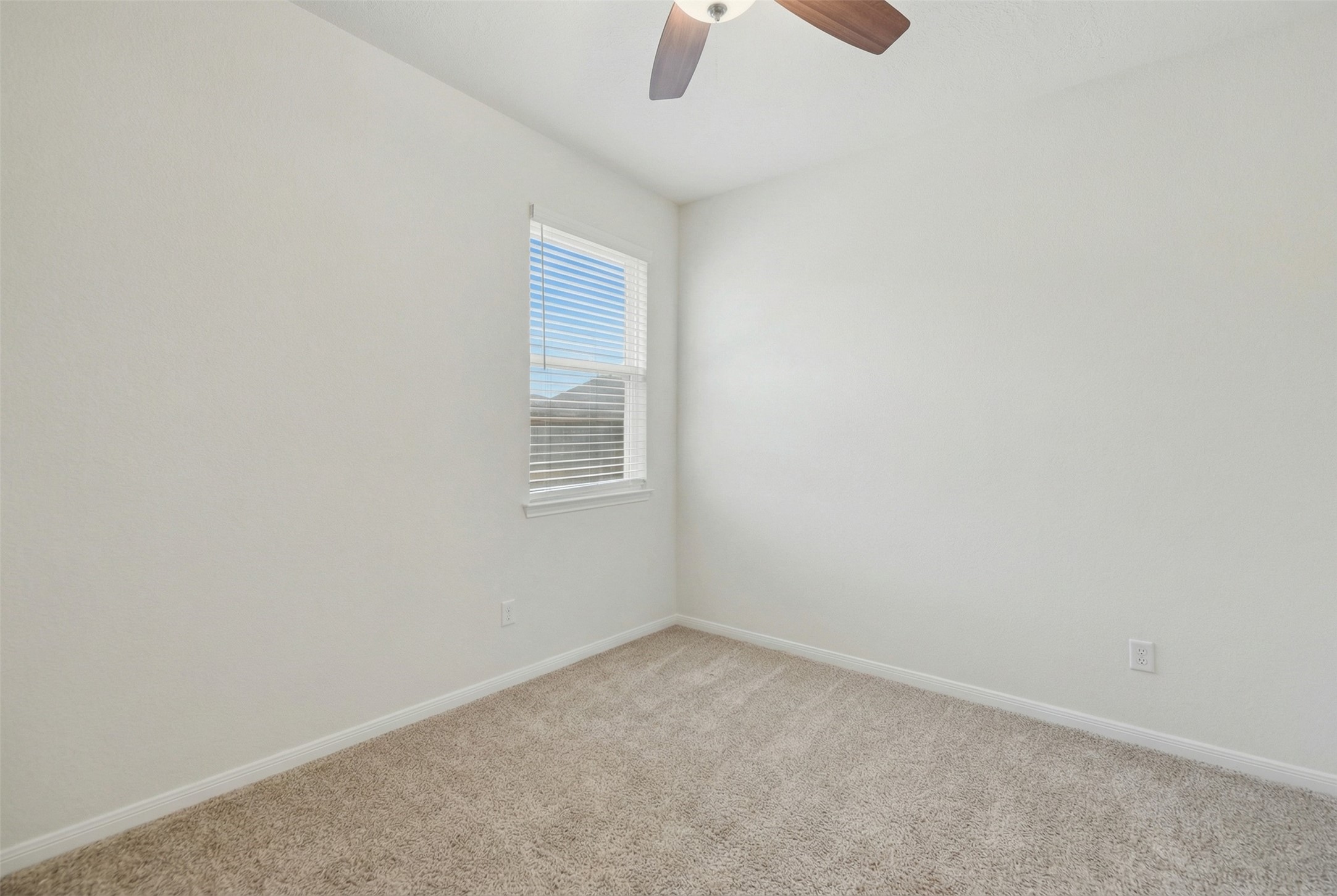 1443 Lk Rdg Drive Brenham, TX 77833 - Photo 12 of 17 an empty room with windows