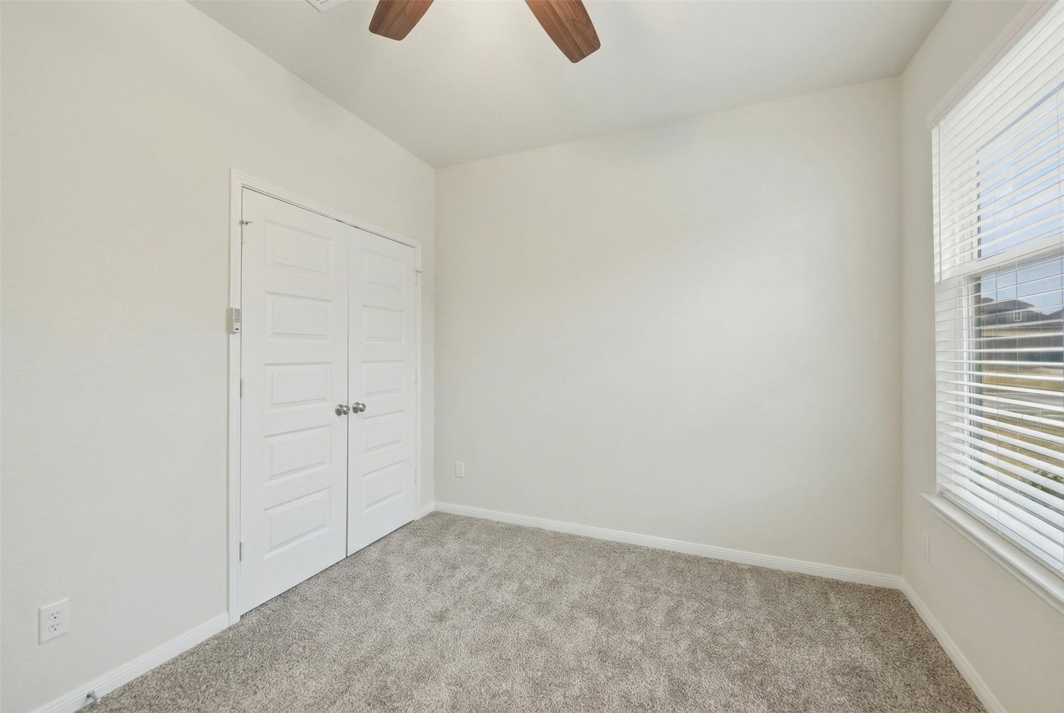 1443 Lk Rdg Drive Brenham, TX 77833 - Photo 14 of 17 an empty room with windows