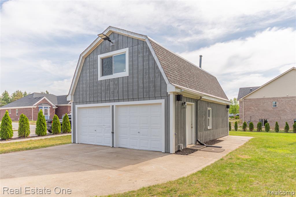 912 North Wixom Road Wixom, MI 48393 - Photo 45 of 49