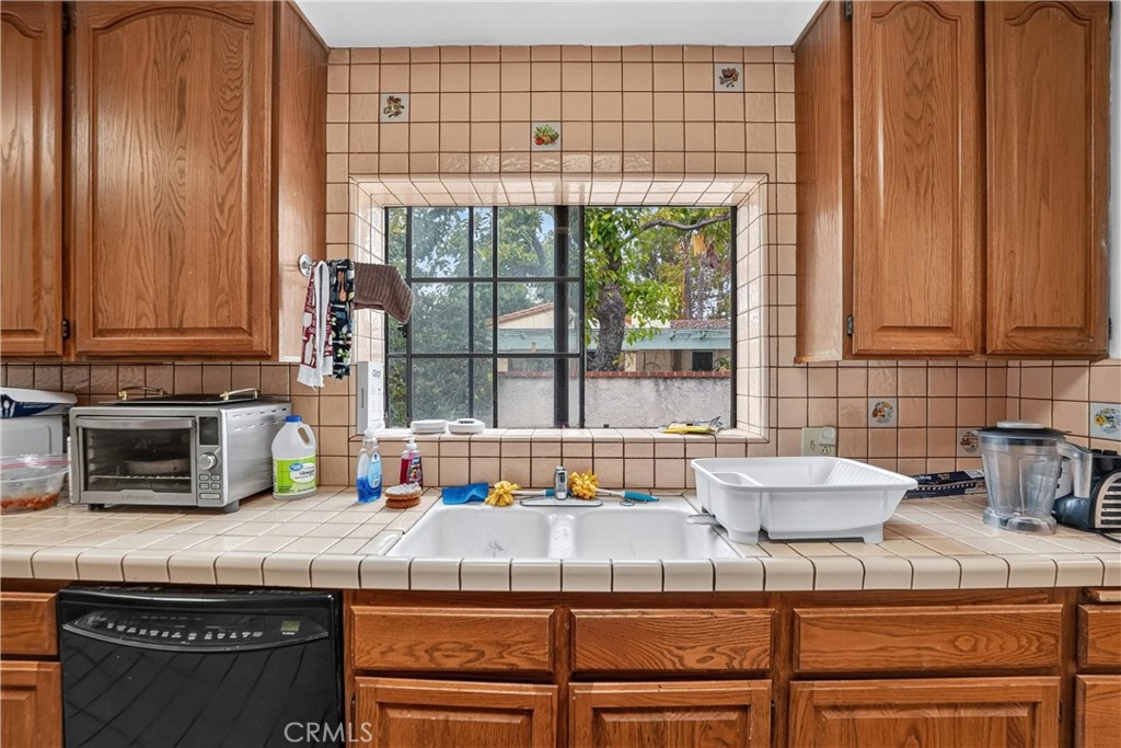 825 South Bluff Road Montebello, CA 90640 - Photo 23 of 47