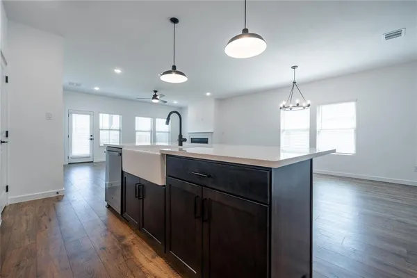 $2,500 | 2217 Maple Ridge Drive, Van Alstyne, TX 75495