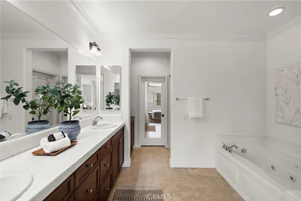 $1,065,000 | 11 Via Almeria, San Clemente, CA 92673
