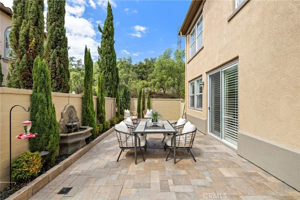 $1,065,000 | 11 Via Almeria, San Clemente, CA 92673