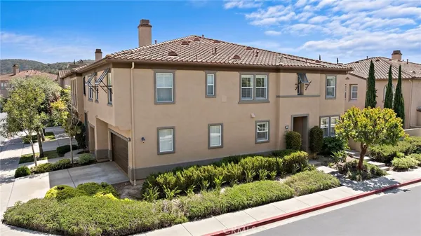 $1,065,000 | 11 Via Almeria, San Clemente, CA 92673