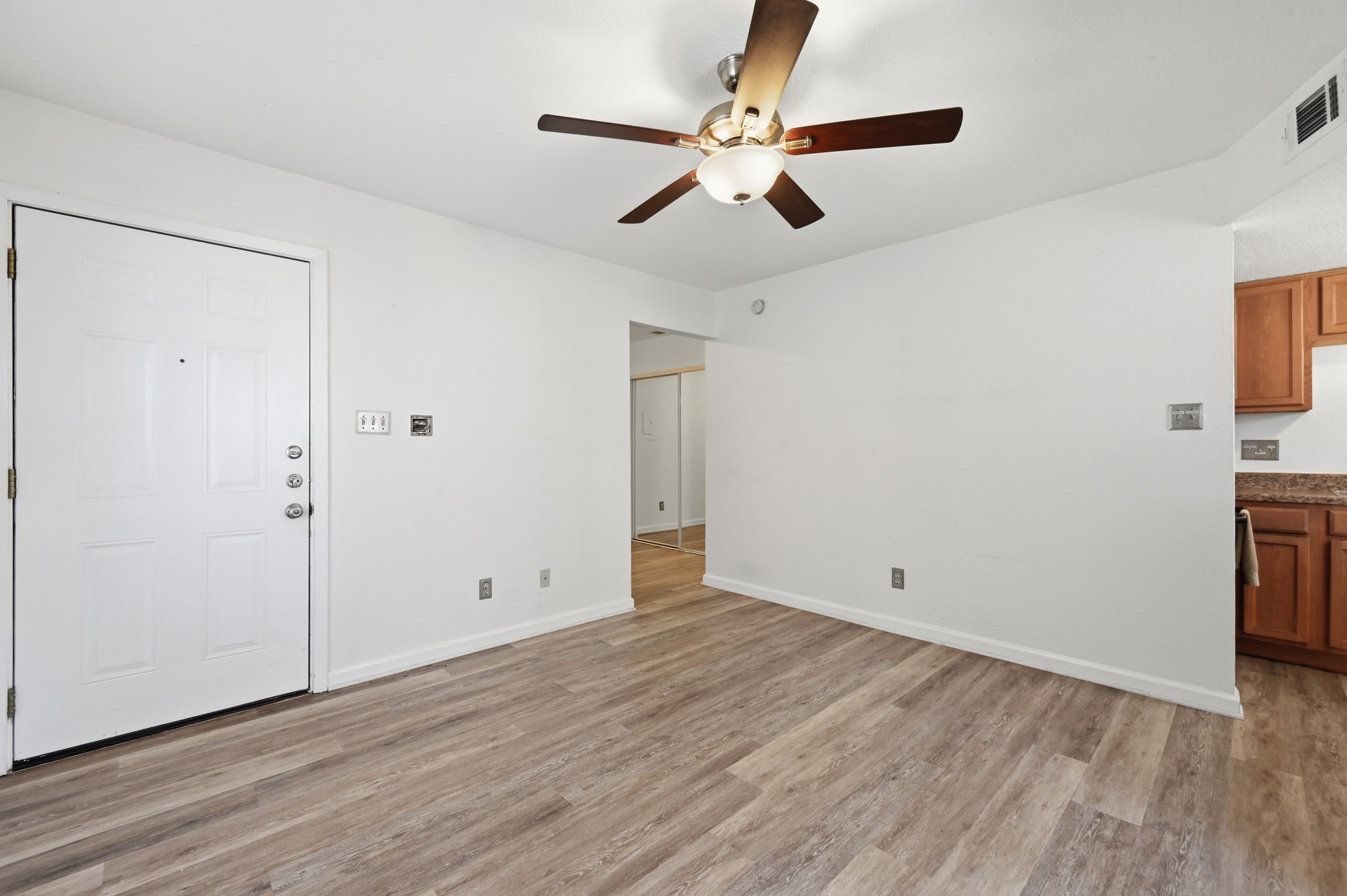 2500 Burleson Road, Unit 402 Austin, TX 78741 - Photo 5 of 21
