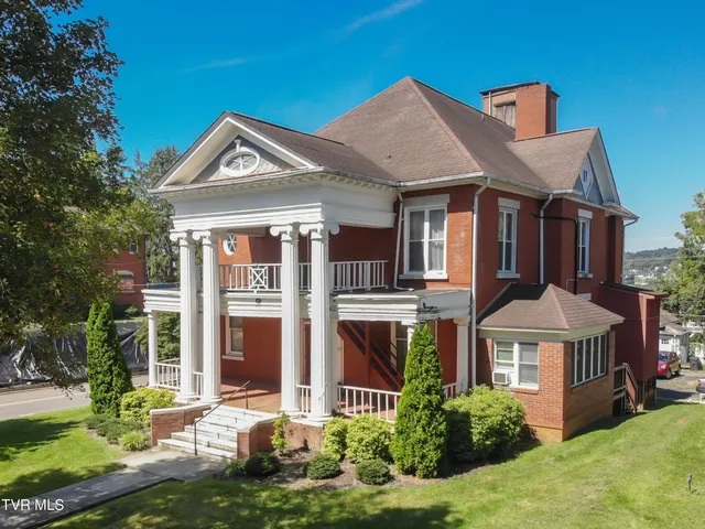 $449,000 | 200 Solar Street, Bristol, VA 24201