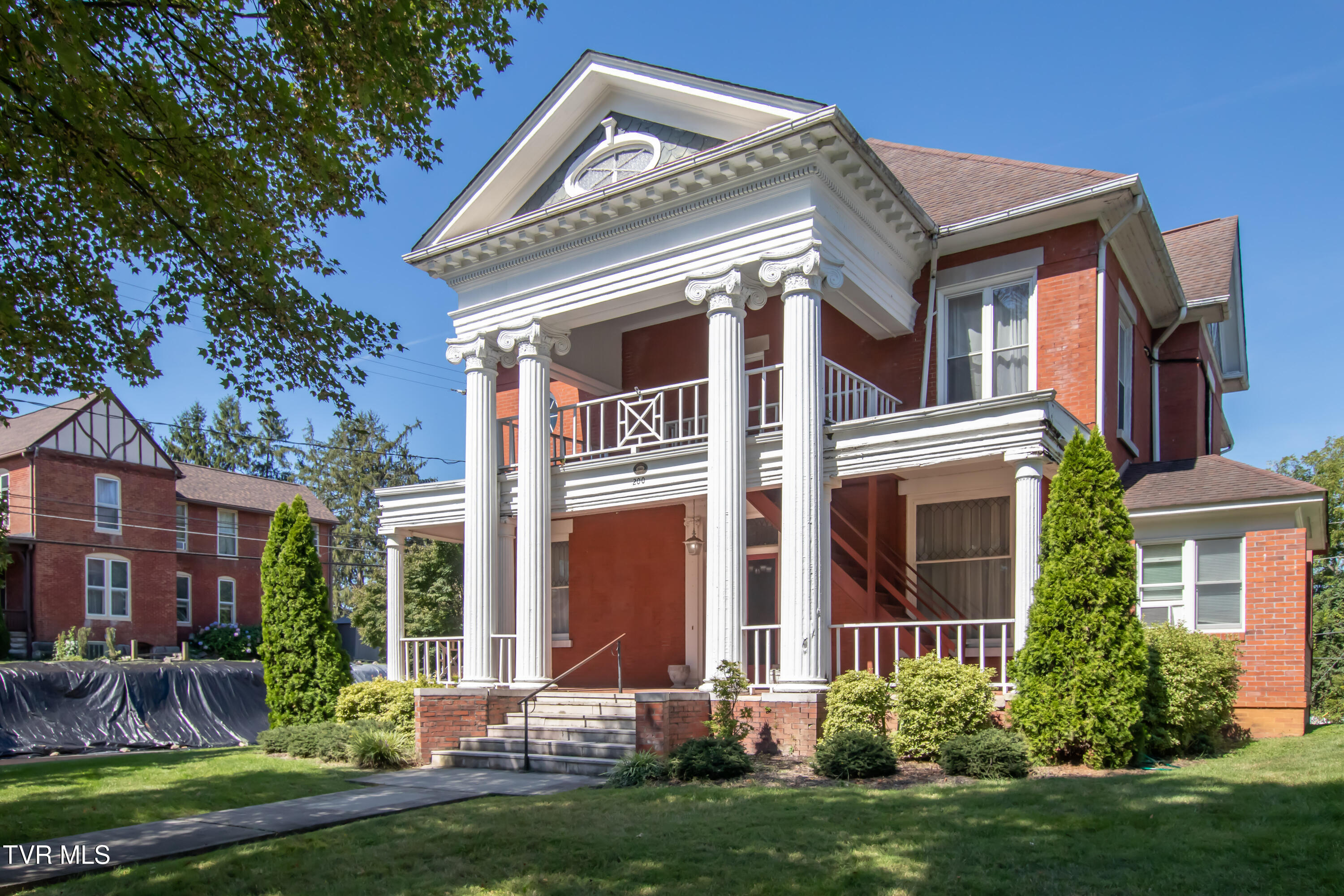 200 Solar Street Bristol, VA 24201 - Photo 2 of 86 Shelby Manor-1