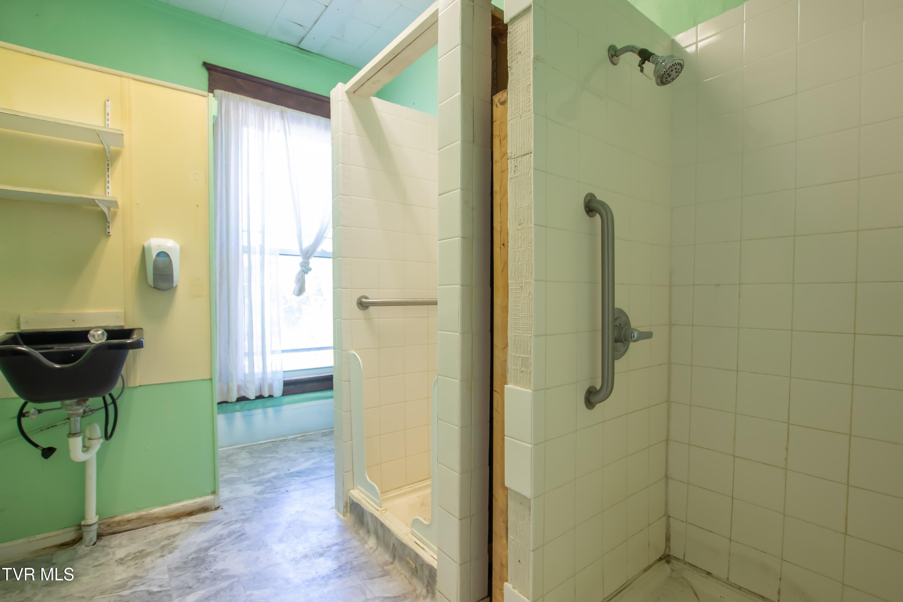 200 Solar Street Bristol, VA 24201 - Photo 33 of 86 Shelby Manor-32