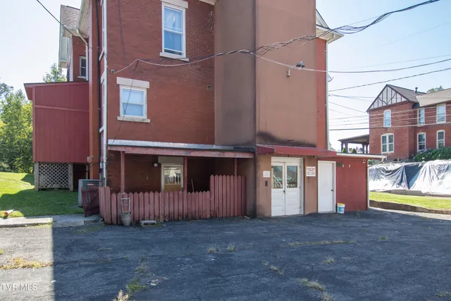 $449,000 | 200 Solar Street, Bristol, VA 24201