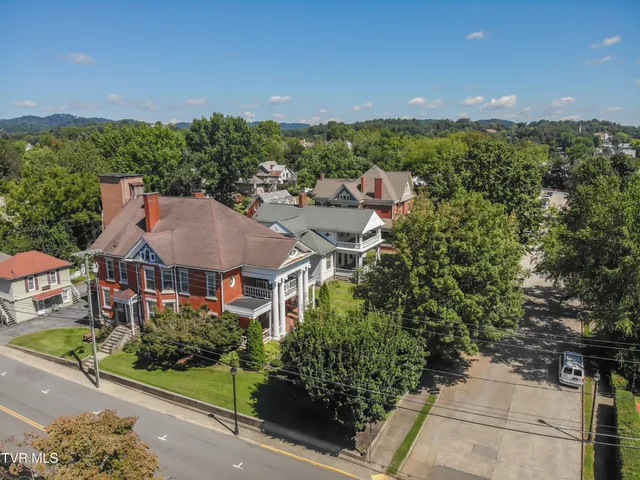 $449,000 | 200 Solar Street, Bristol, VA 24201