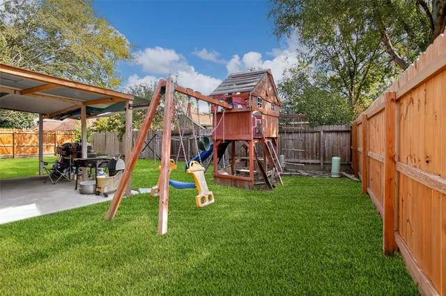 $325,000 | 3314 Crimson Maple Court, Houston, TX 77345