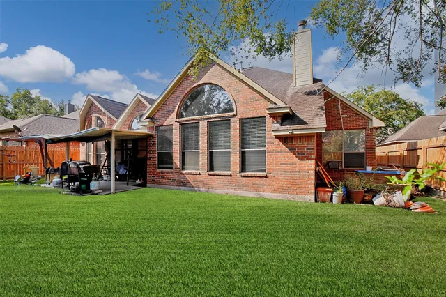 $325,000 | 3314 Crimson Maple Court, Houston, TX 77345