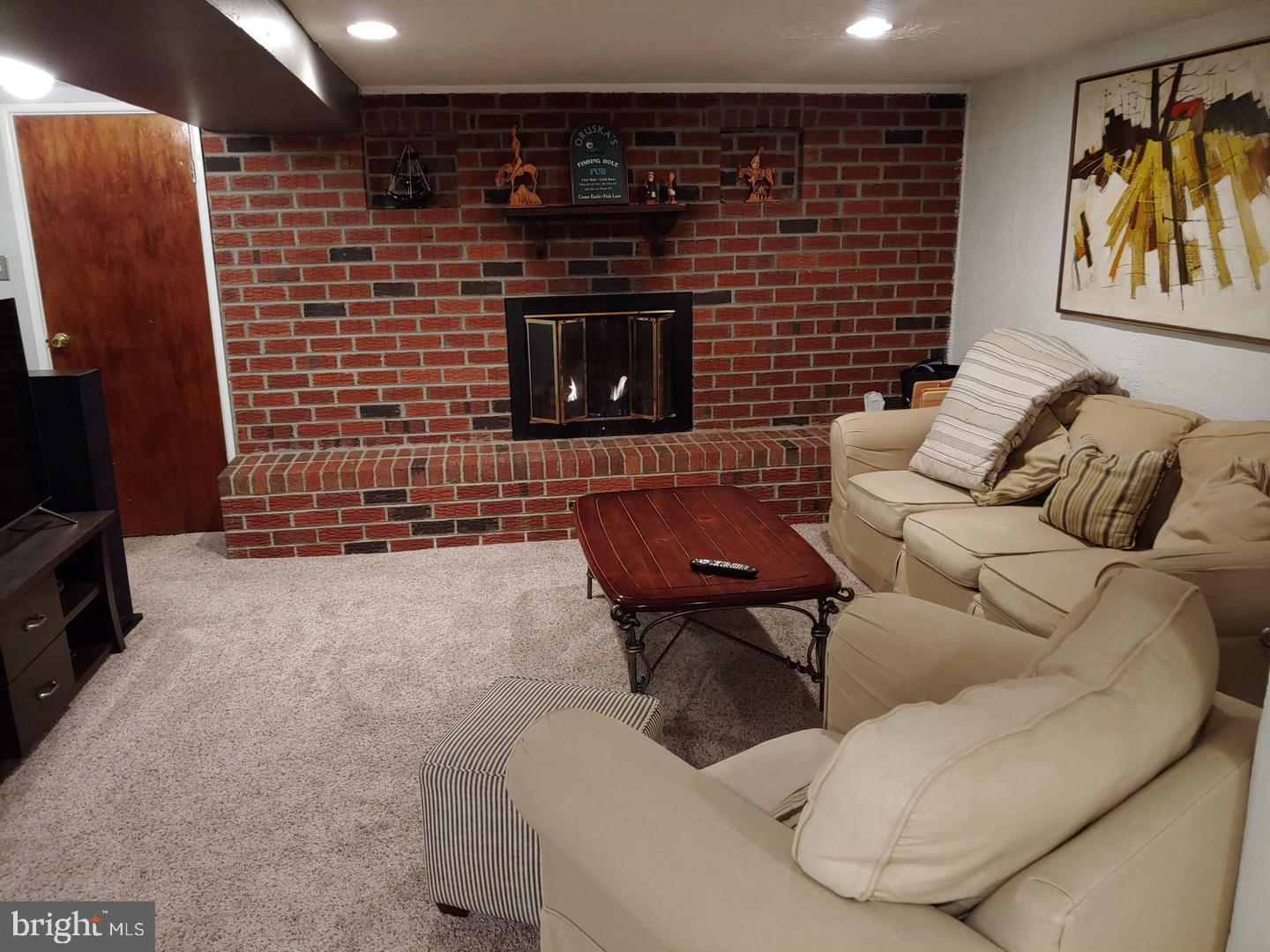 9961 Sandy Road Philadelphia, PA 19115 - Photo 14 of 25 Gallery Image 14