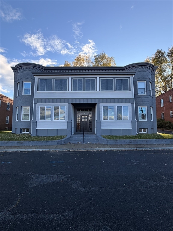 3 Park View Terrace, Unit 3 Holyoke, MA 01040 - Photo 1 of 20