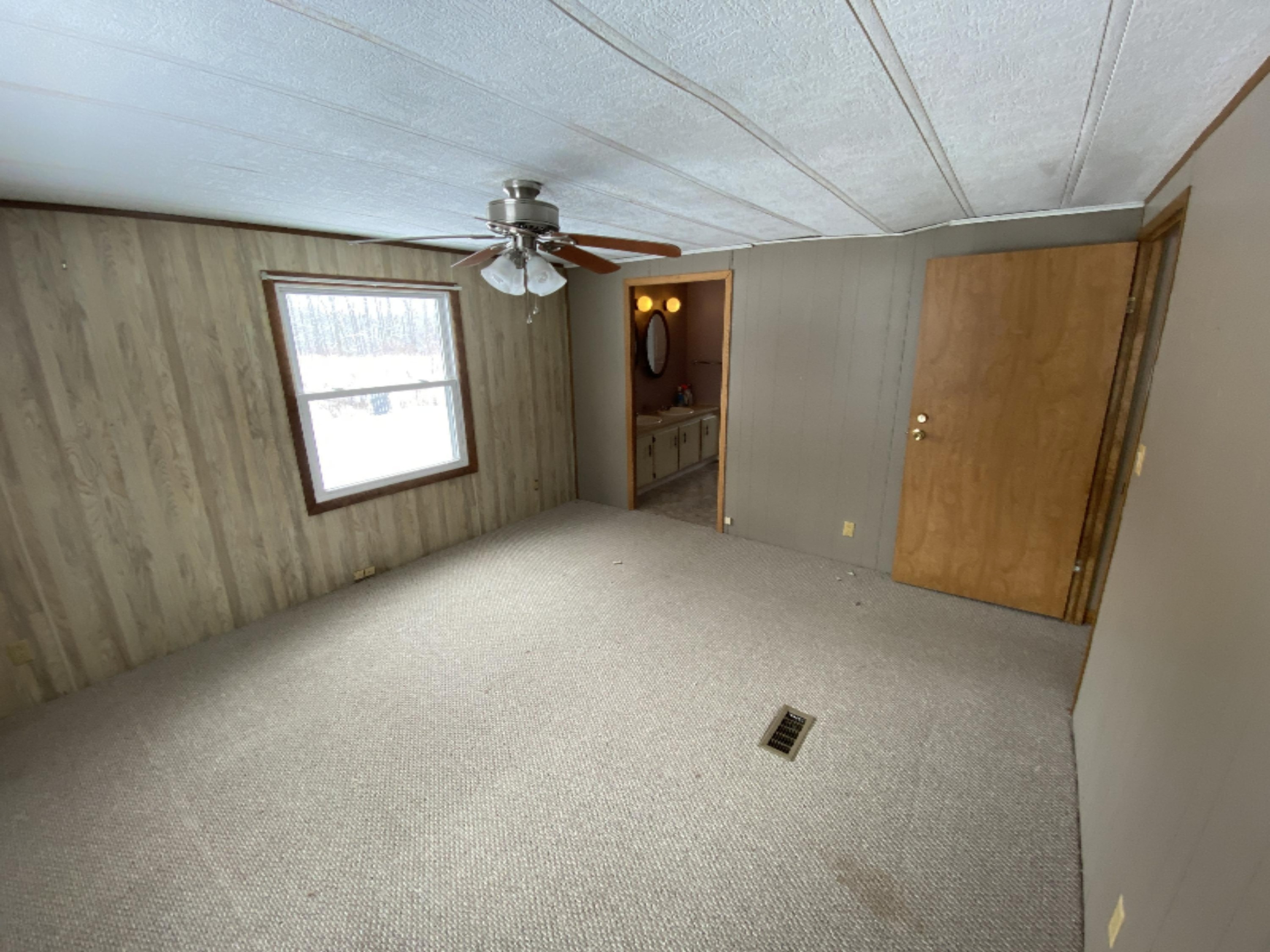 6658 West Lake Road Bellevue, MI 49021 - Photo 11 of 25 IMG_0217