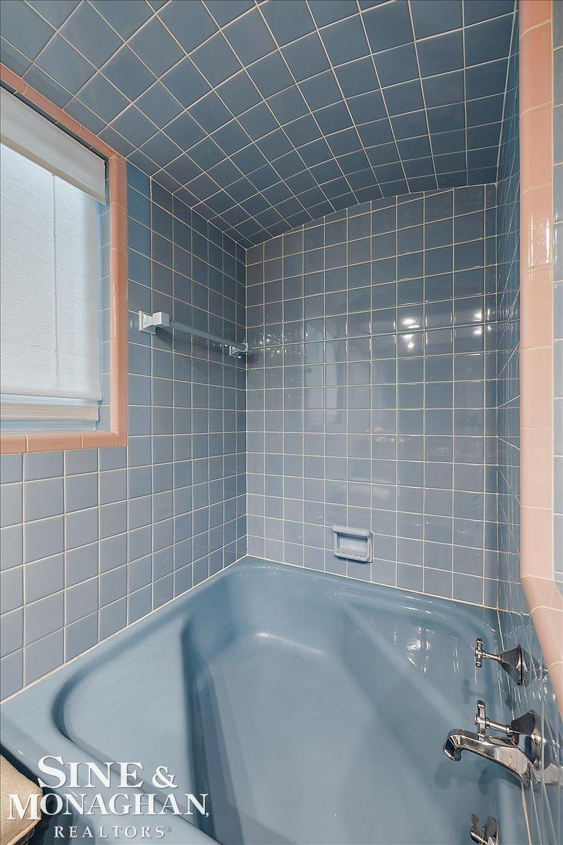 1221 North Renaud Road Grosse Pointe Woods, MI 48236 - Photo 25 of 54