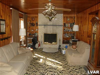 3070 Flint Hill Road Hellertown, PA 18055 - Photo 3 of 5 Gallery Image 3
