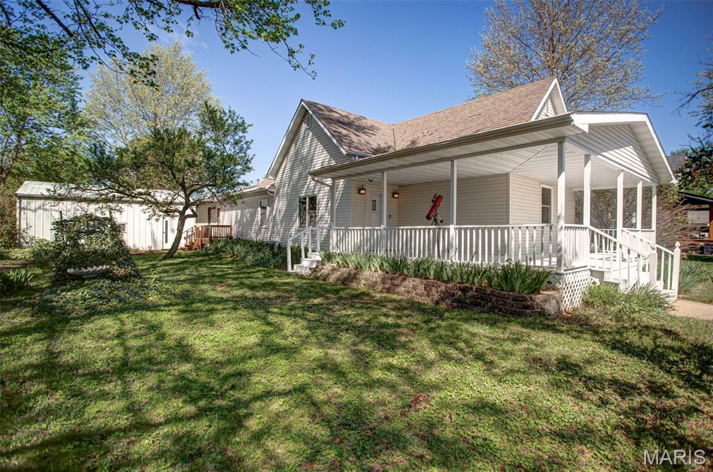 122 Jefferson Street Medora, IL 62063 - Photo 3 of 61