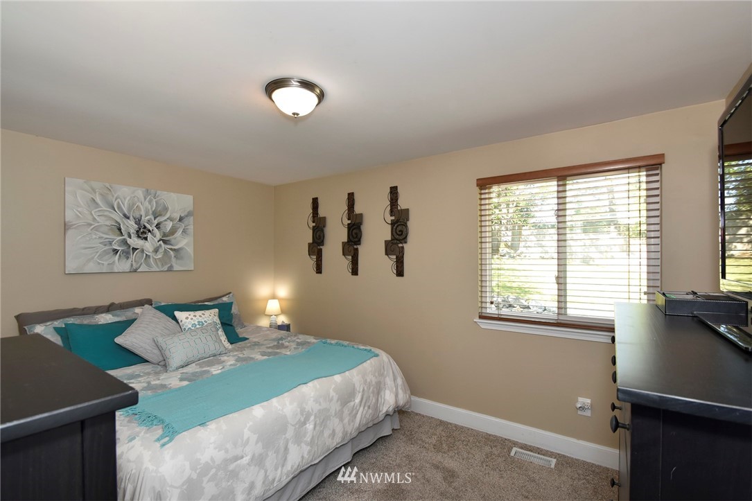 2201 Wells Court South Renton, WA 98055 - Photo 14 of 25 Gallery Image 14